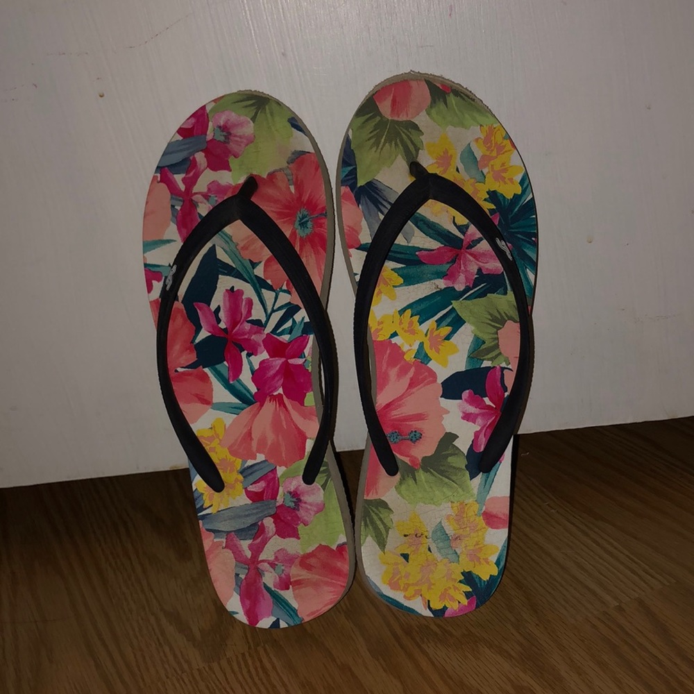 Hollister sandals